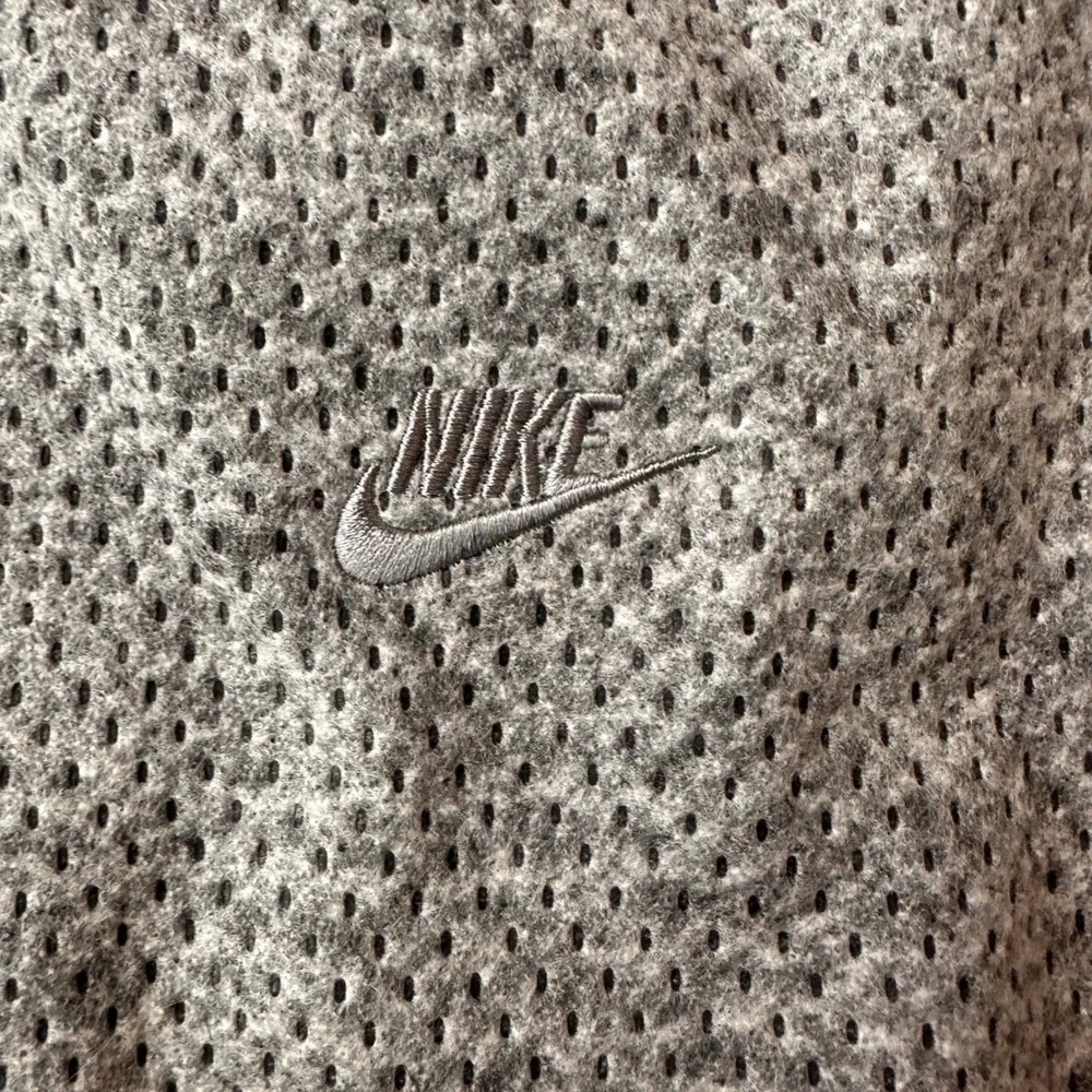 Nike Tech Pack Sweatshirt Womens S Therma-FIT ADV Cropped Grey Modern Activewear